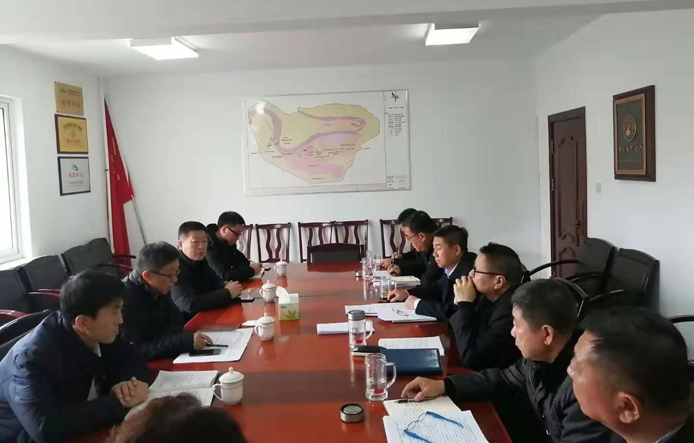 水洞集团公司召开2019年“不忘初心、切记使命”主题教育专题民主生涯会_金沙8888js水洞风物区