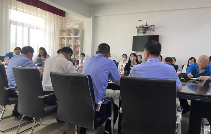 由市文化旅游和广播电视局机关党委组织的党务干部营业知识培训在市图书馆聚会室开展_金沙8888js水洞风物区